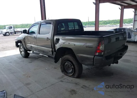 2013 Toyota Tacoma Base V6 z USA, uszkodzony, nr VIN 3TMLU4EN4DM118438